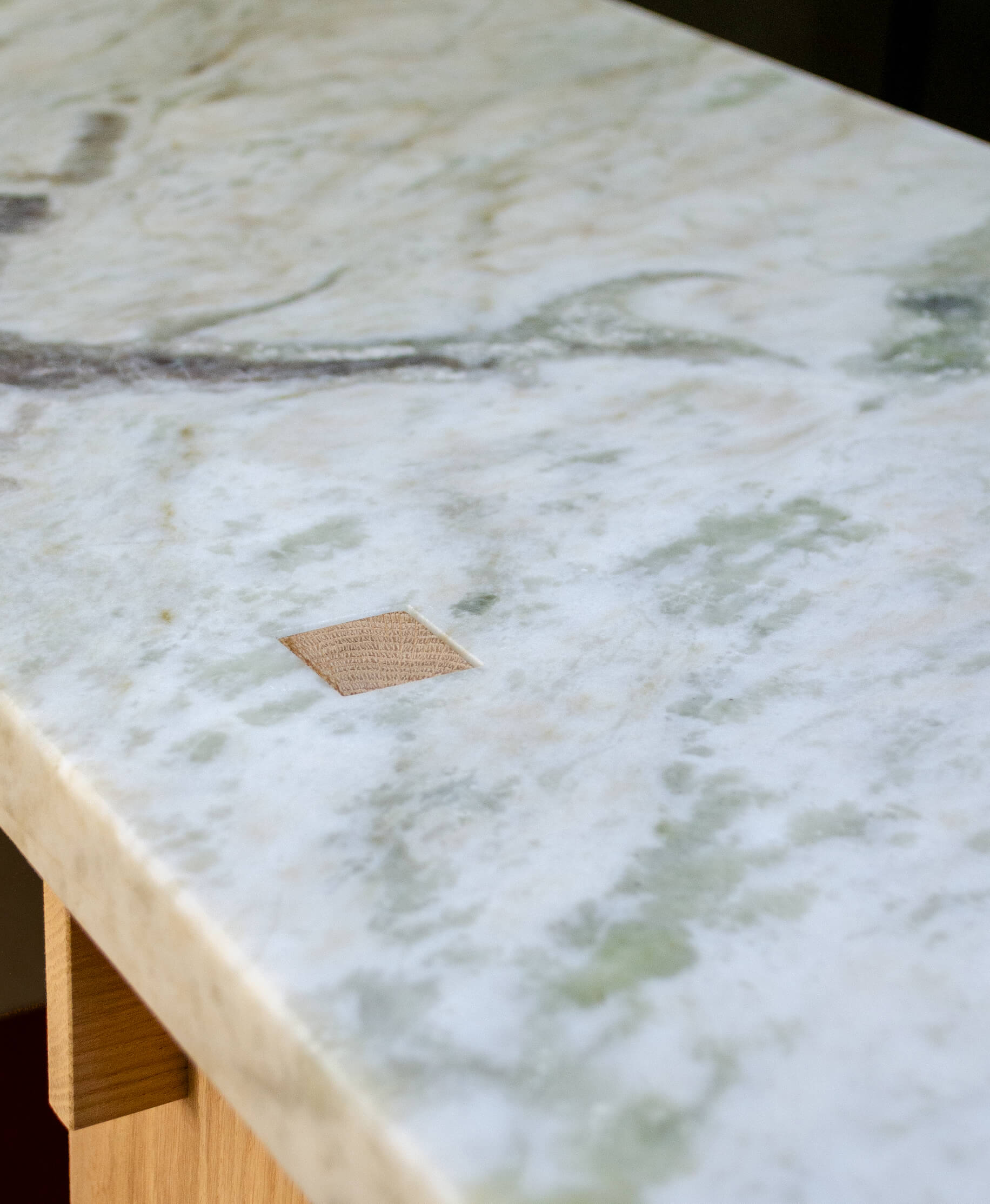Coffee table V.LF.02 close up of tabletop in Swedish Ekeberg Marble